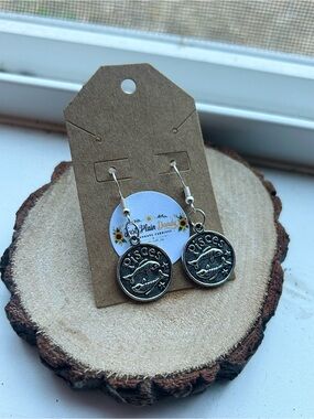 Silver Tone Pisces Zodiac Charm Dangle Earrings Astrology Horoscope Jewelry NWT